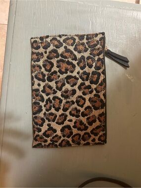 Veronica Beard Leopard Print Zip Clutch - Tan & Black